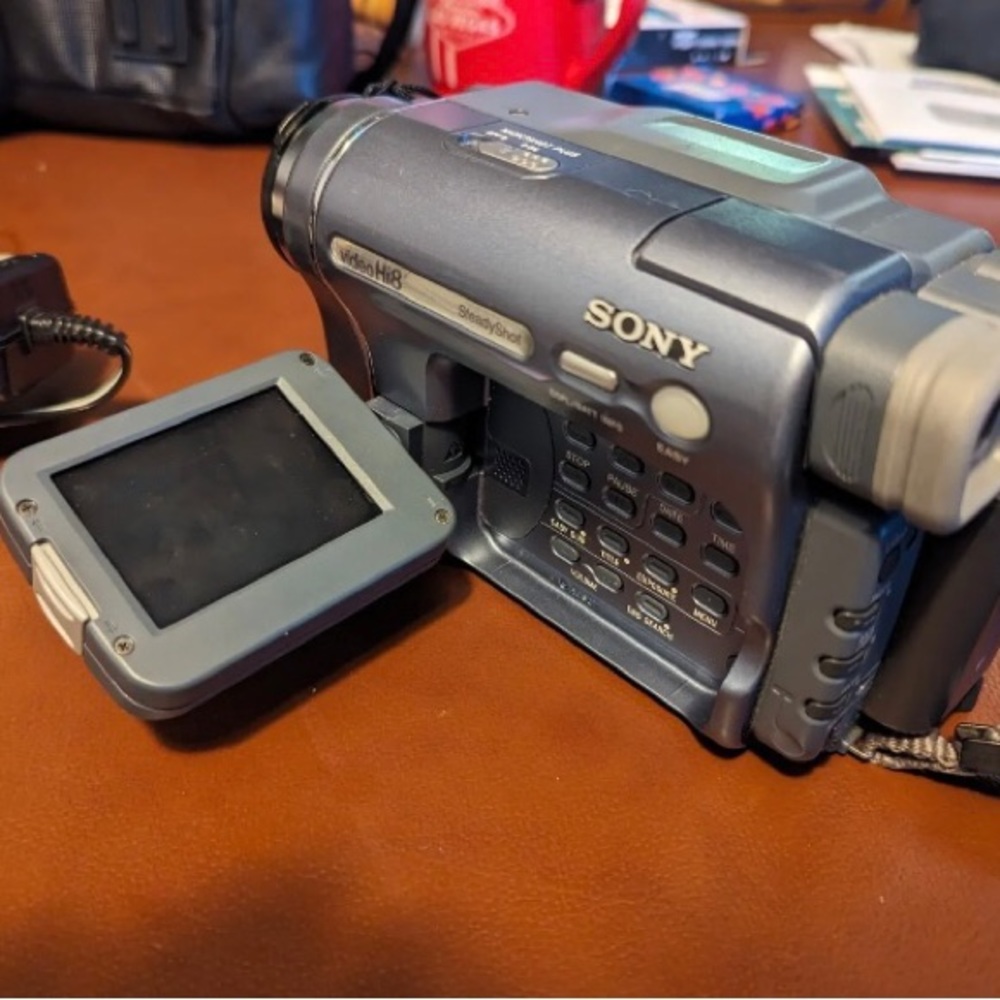 Sony Handycam CCD-TRV328 Camcorder HI8